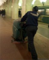 Уборка в Московском метрополитене: минимальное качество с максимальной экономией