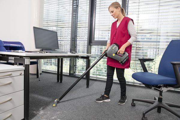 аккумуляторный ручной пылесос Karcher HV 1/1 Bp